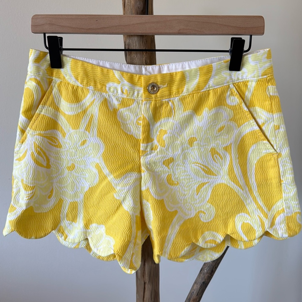Lilly Pulitzer Yellow Buttercup Shorts Size 0